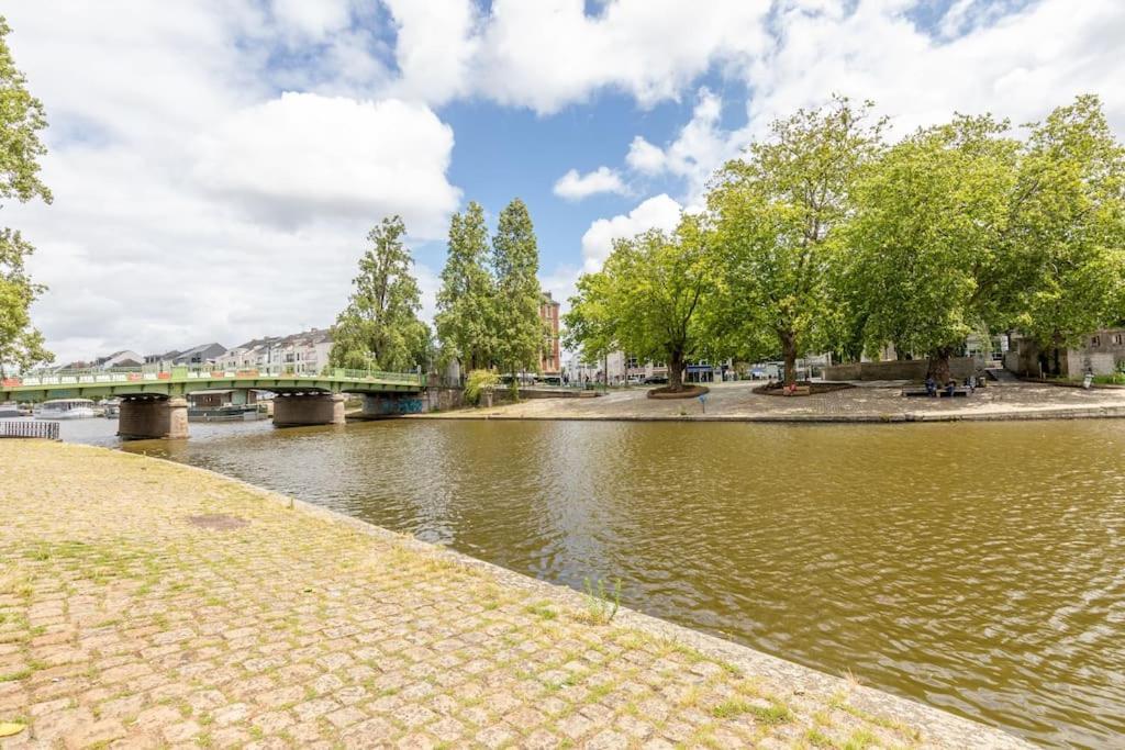 Port Royal Apart De Charme-Parking-Coeur De Ville Nantes Bagian luar foto